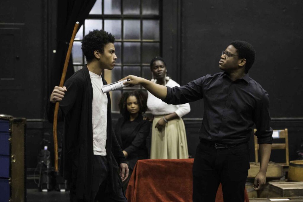 inline-the-african-company-present-richard-iii (2)